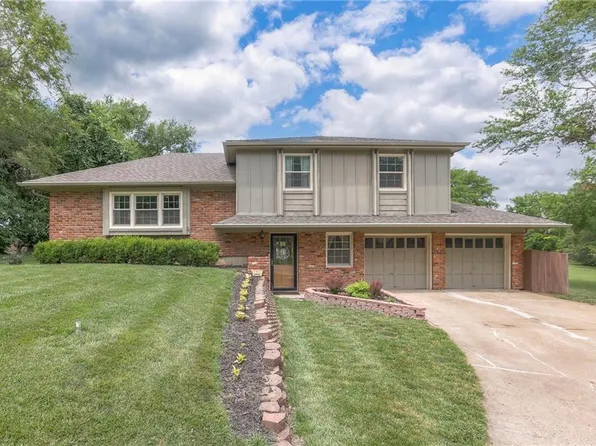 1309 N Leeview Dr, Olathe, KS 66061