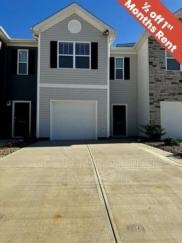 3 bed, 2.5 bath, $1,645 — Photo 1