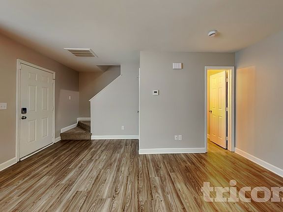 3rd image of 2217 Sunset Blvd