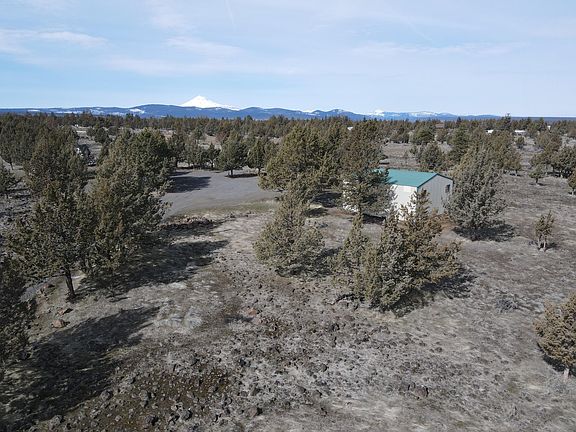 4th image of 5630 SW Knoll Dr