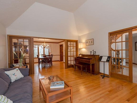 5th image of 31136 Huntington Woods Pkwy
