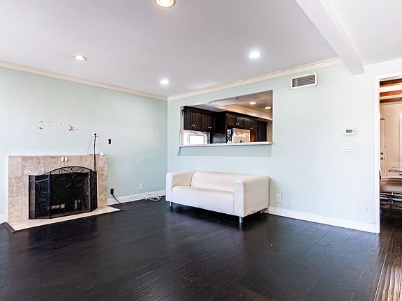 4th image of 2313 W 184th St