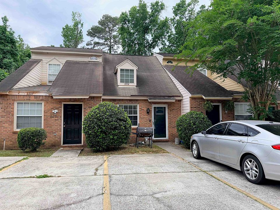 1st image of 2224 Parrot Ln