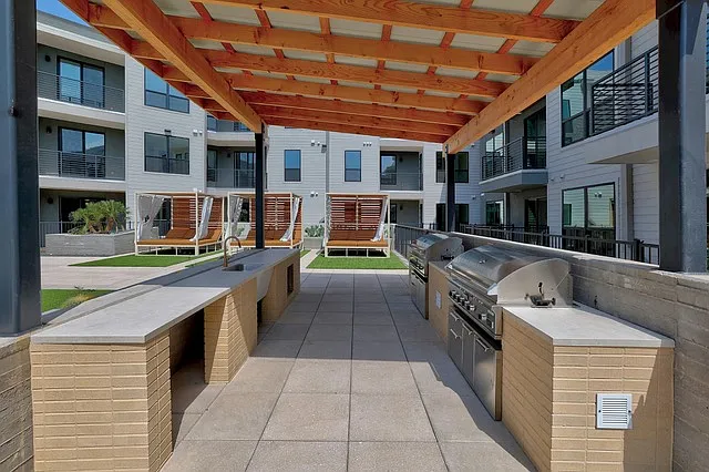 1701 Simond Ave #615 — Photo 30