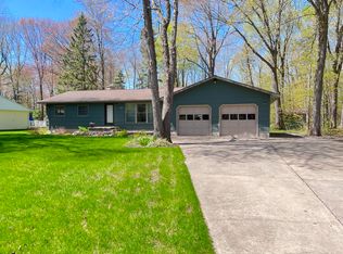 3204 Sherman Park Dr, Sault Sainte Marie, MI 49783