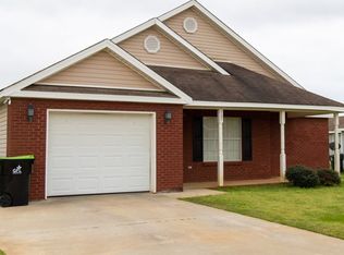 107 Wembley Dr, Warner Robins, GA 31088