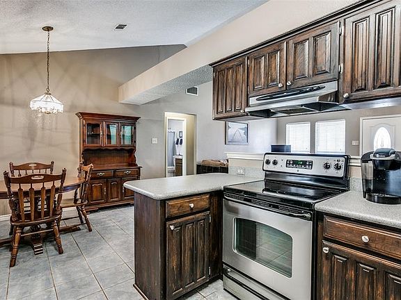 4th image of 7259 Windcrest Ct