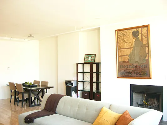 Rented by Sotheby's International Realty | media 7