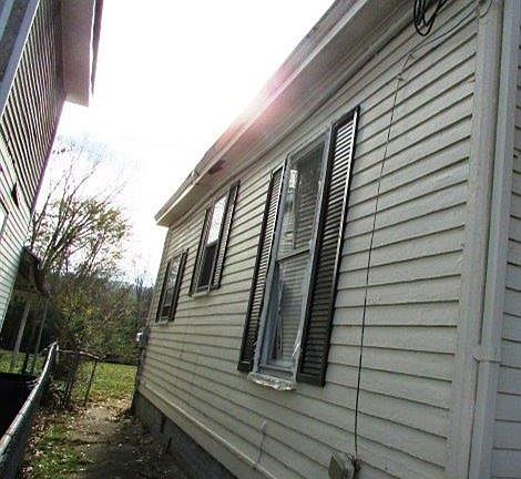 3rd image of 438 Forest Ave