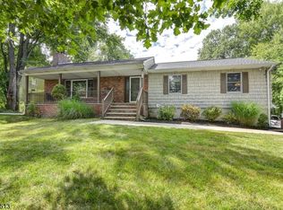 69 Highland Ave, Bloomingdale, NJ 07403