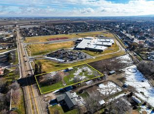 3825 E Greenhurst Rd, Nampa, ID 83686