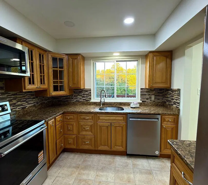 9 Gravenhurst Ct #A