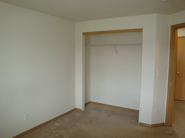2020 S 7th St #H — Photo 5