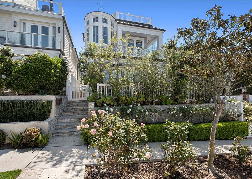 1st image of 718 Poinsettia Ave