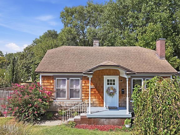 2nd image of 953 S Weaver Avenue