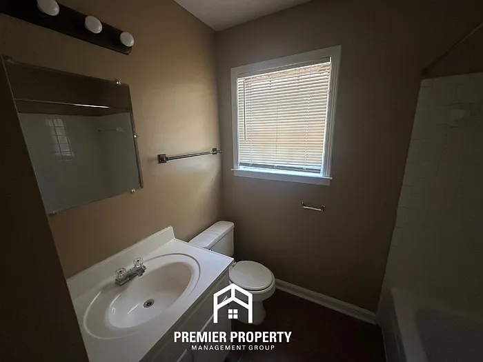 5337 Yale Rd — Photo 17