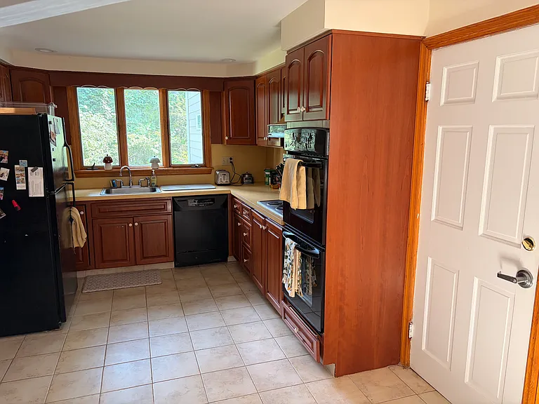 Knollwood Rd — Photo 13
