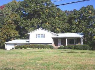 2435 S Cole Rd, Winston Salem, NC 27107