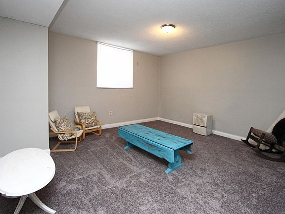3rd image of 886 S 33rd St Unit 2