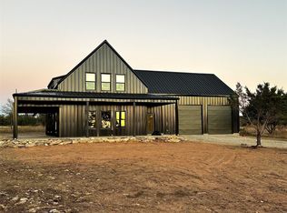 1053 Bluff Creek Dr, Strawn, TX 76475