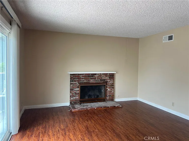 2240 Electra Ave — Photo 3