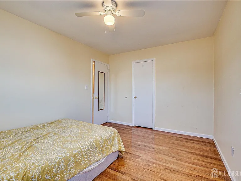 79 Beechwood Ave — Photo 28
