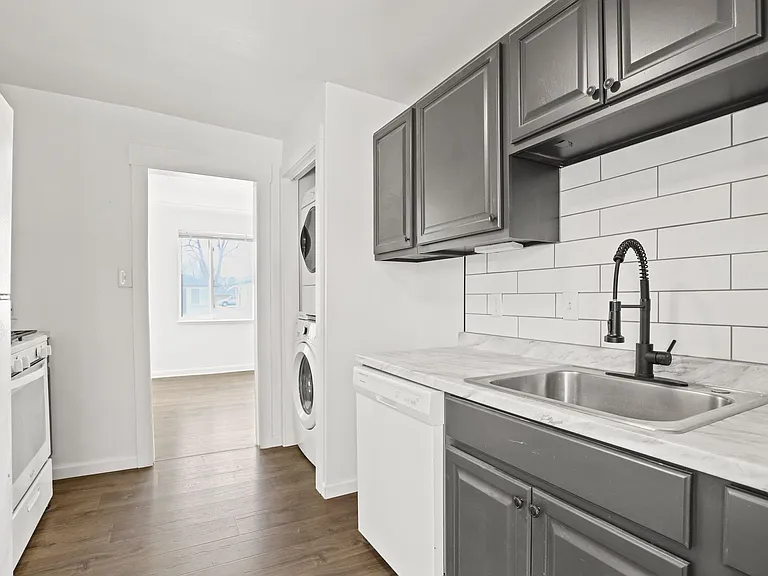 1, 2, and 3 Bed Townhome Style Homes Close to Sloan's Lake, Panorama Park!! — Photo 12