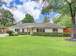 7814 Edgeway Dr, Houston, TX 77055