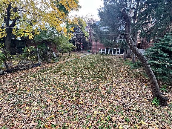2nd image of 6021 N Wolcott Ave
