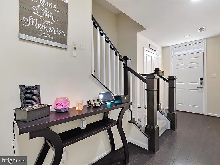 741 Maury Ave — Photo 4