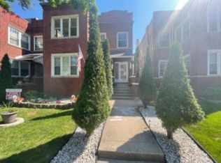 4043 W Waveland Ave #2, Chicago, IL 60641