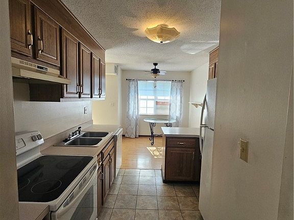 4th image of 4009 Kanawha Tpke APT 5C