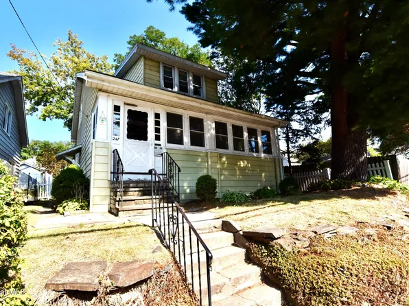 247 Robinson Street, Schenectady, NY 12304