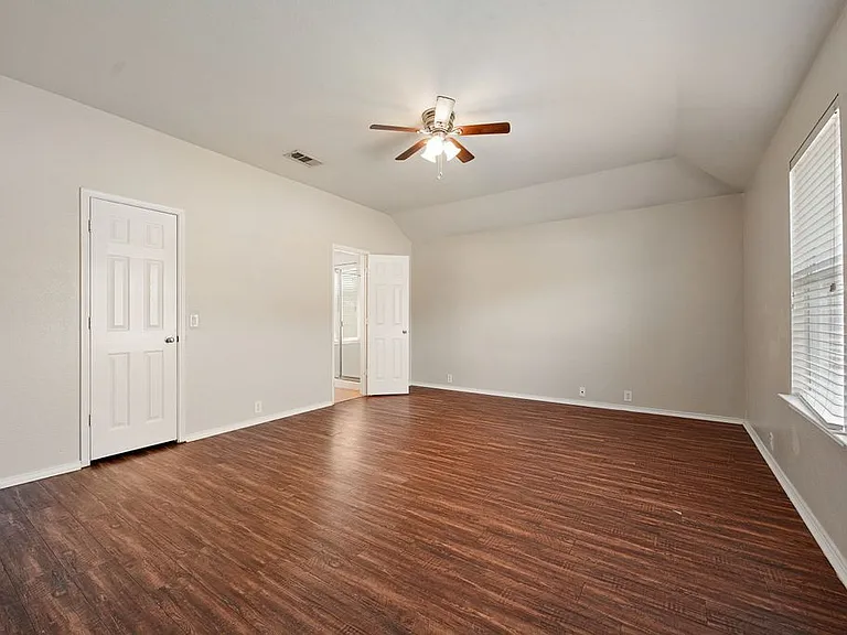 8420 Silverbell Ln — Photo 18
