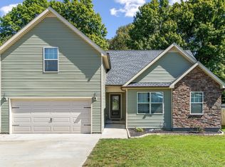 125 Sycamore Hill Dr, Clarksville, TN 37042