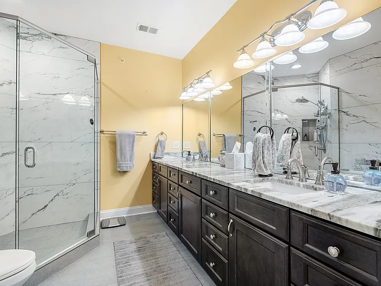 545 Rarity Bay Pkwy #206 — Photo 17