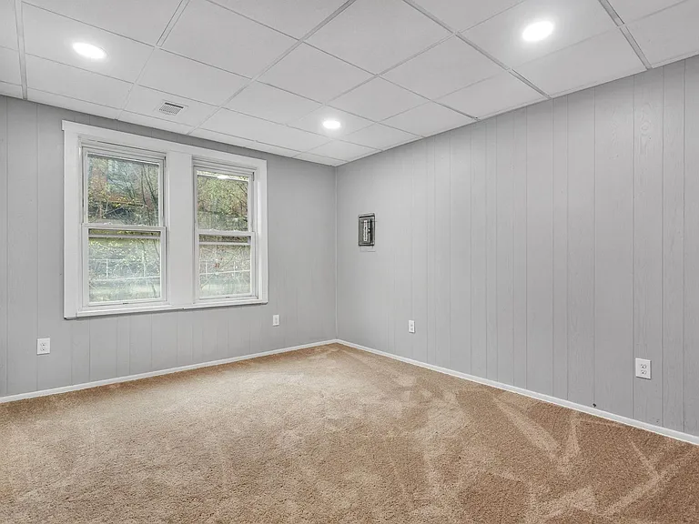 5419 Potter St — Photo 3