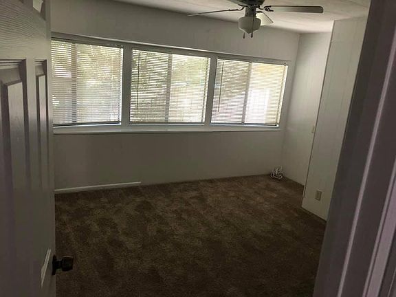 4th image of 1228 Windsor Dr