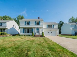 5301 Marian Dr, Lyndhurst, OH 44124