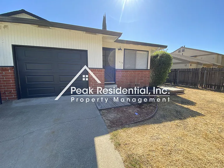 1120 Morton Ct — Photo 5