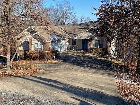 2nd image of 5 Uppingham Ln
