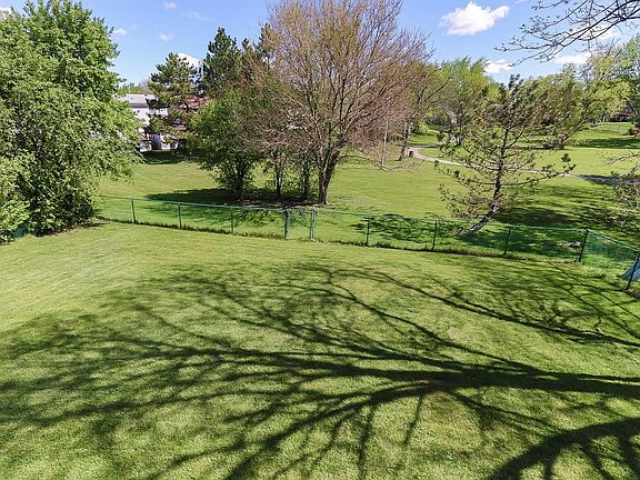 4th image of 824 Edenwood Dr