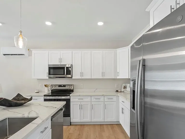 1104 Wonder Way — Photo 3