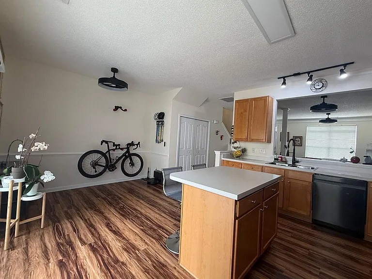 105 Cirrus Ct — Photo 10