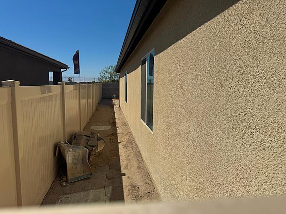 5th image of 7817 Avocado Ln