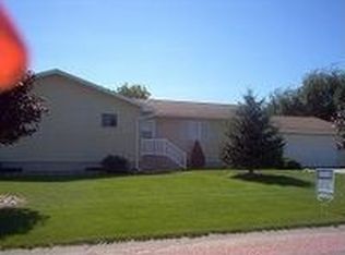 404 E Lincoln St, Elk Point, SD 57025