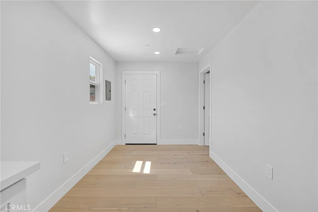 1 bed, 500 sqft, $1,600 — Photo 2