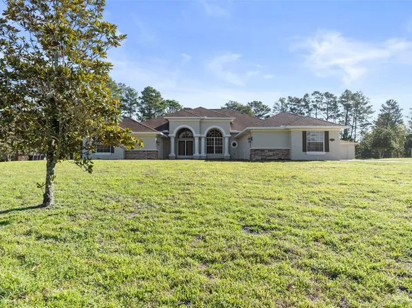 10130 Lazy Days Ct, Weeki Wachee, FL 34613