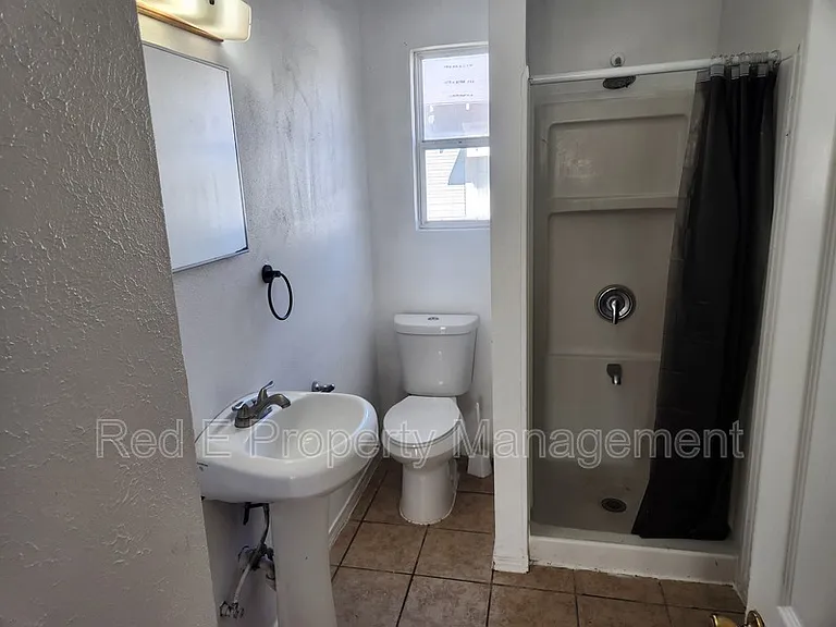 304 Terrell Ave — Photo 10