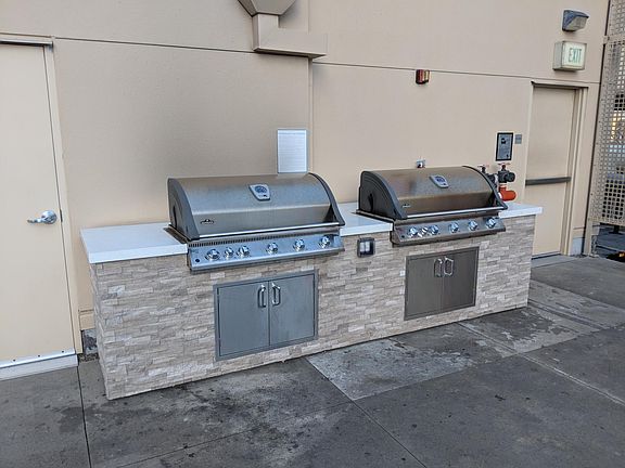 BBQ area on roof deck